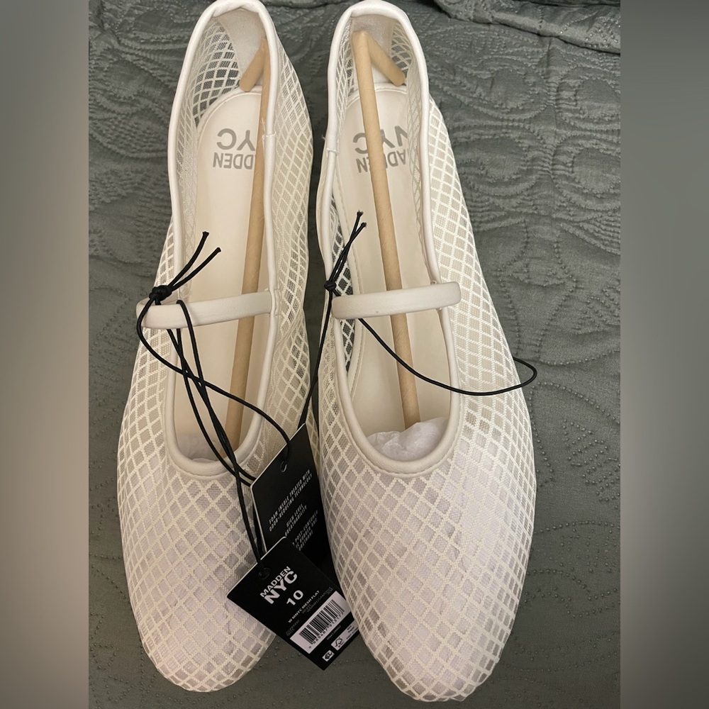 Steve Madden Cream Mesh Flats sz 10